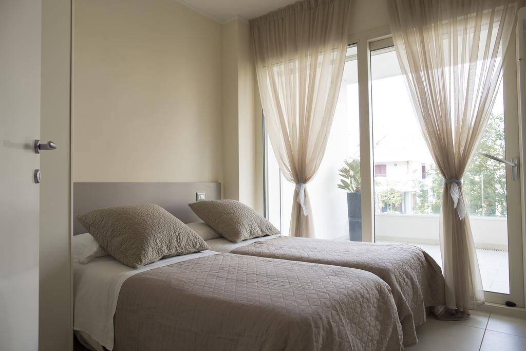Residence Millecento Чезенатико Экстерьер фото